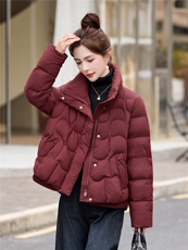 现货2025年新款白鸭绒90绒短款羽绒服女宽松显瘦上衣女保暖轻薄女，女装羽绒服，璐依舞