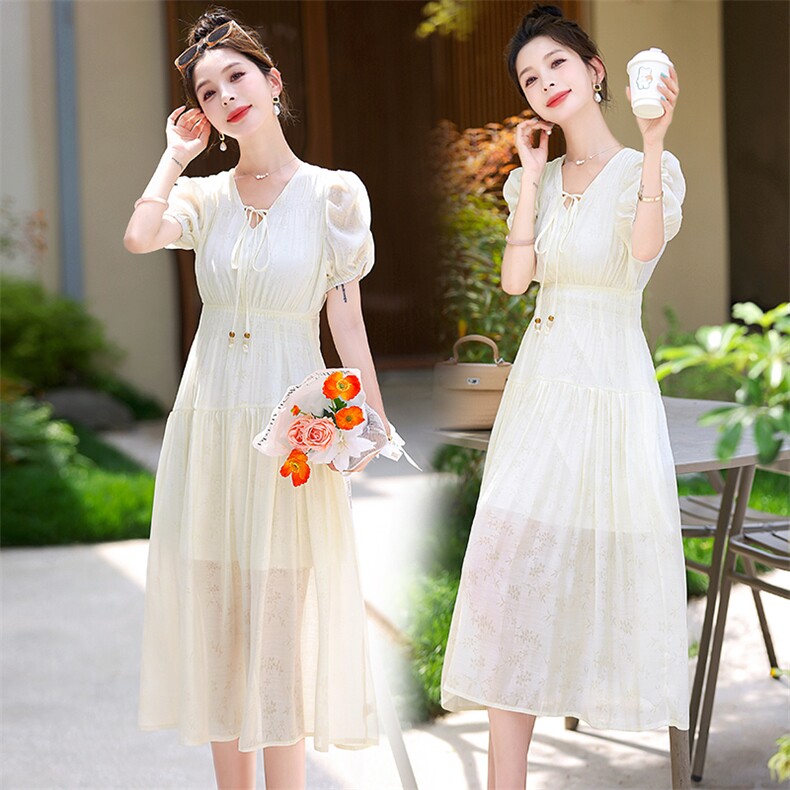 【贝X妮】气质简约系带V领泡泡袖连衣裙专柜清仓折扣25夏短袖裙子，女装连衣裙，超帛