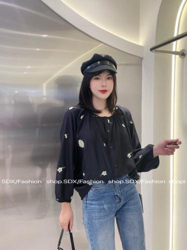 【现货】秋季新款3d刺绣款小衫,女装其它,色调轩