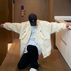 白色