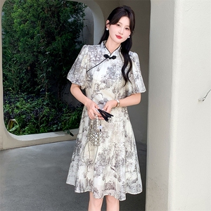 现货高级感棋牌夏季时尚衣裙气质显瘦简约大方减龄连衣裙女图片