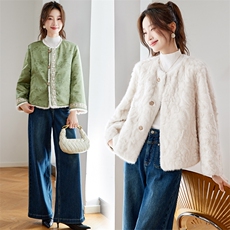 现货~2025年冬季双面穿皮毛一体guo风镶砖提花侧插口袋加厚外套，女装羊羔毛/颗粒绒，新依时派