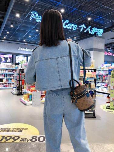 牛奶丝套装，超赞款，人人补单，女装职业装，一杭