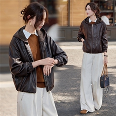 【大量现货】2026秋季女装新款时尚休闲连帽短款皮衣外套，女装皮衣，缘衣格