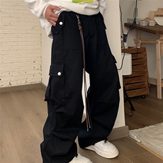 黑色