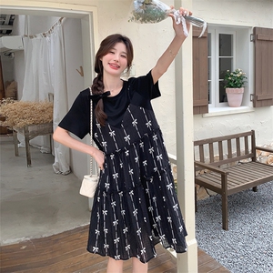 黑色短袖连衣裙2025新款女夏气质高级感甜美少女假两件时尚碎花裙图片