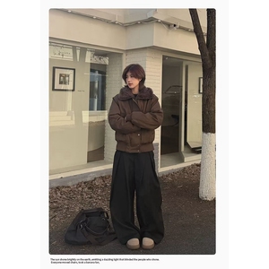 翻领毛领截短廓形宽松夹棉外套冬季女加厚飞行员夹克棉服图片