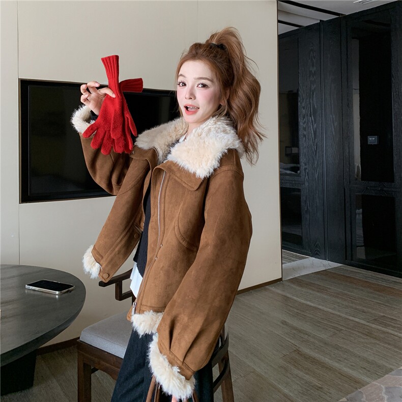 现货新款大翻领皮毛一体加厚外套25117P195K298,女装短外套,2D035