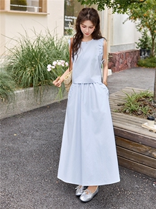 浅蓝色又酷又飒套装女2025夏季新款设计感马甲高腰半身裙两件套图片