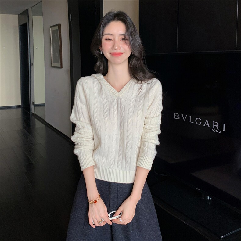 2025秋冬百搭时尚简约v领麻花长袖针织羊绒衫,女装羊绒衫,玛卡隆羊绒