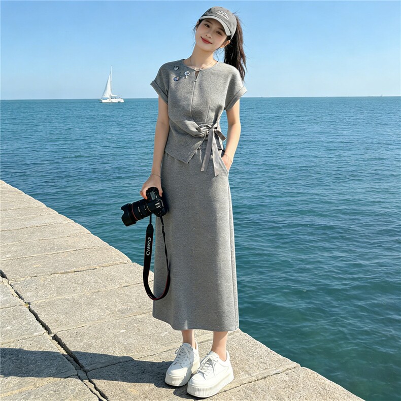 设计感时尚气质套装裙女夏款亮片设计短袖上衣中长款半身裙两件套,女装套装/套裙,江南