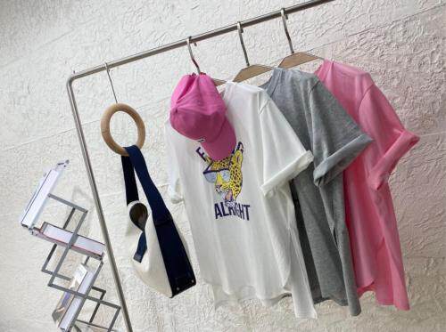 2??0??2??1??春款全面煥新??，女装，AMG