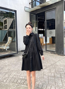 小翻领宽松衬衫裙配包包图片
