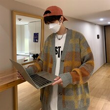 卡其色