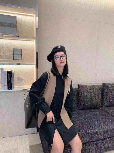 新款珍珠马甲衬衫连衣裙，女装马夹，红头发儿