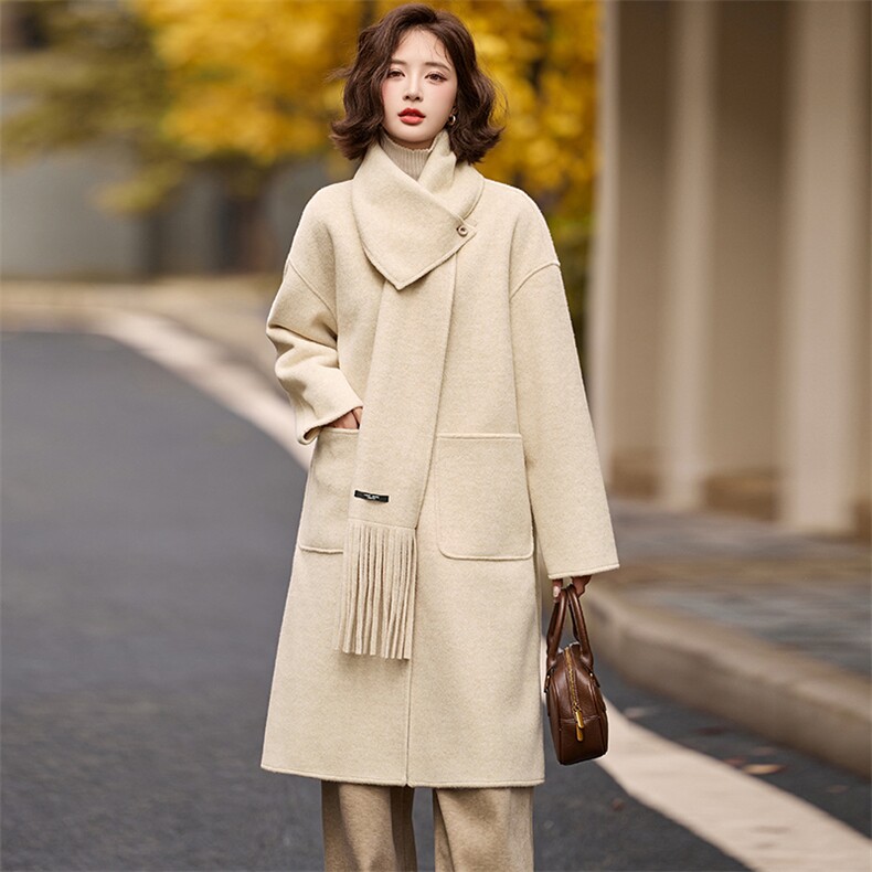本命年红色围巾款羊绒大衣女2024新款高级感中长款小个子毛呢外套,女装双面呢大衣,魅丽静蓝