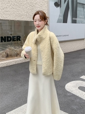 210-3291-P185-k268奶黄色甜美立领皮毛一体加厚短外套，女装短外套，浙宝210（原浙宝191）