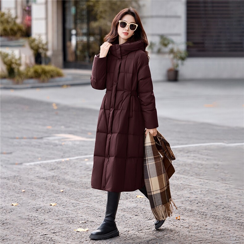 现货2025冬季新款肌理感白鸭绒羽绒服女设计感时尚连帽加厚外套,女装羽绒服,时尚俏佳人