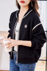 2024年春秋季黑色棒球服外套女小个子新款洋气小众独特别致上衣，女装短外套，美沁