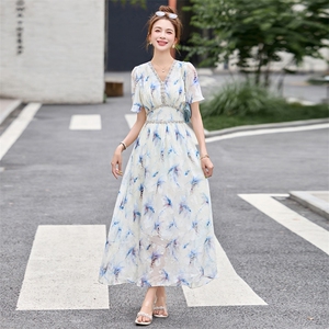 法式印花短袖连衣裙女2025夏季新款收腰显瘦优雅镶钻拼接v领长裙图片