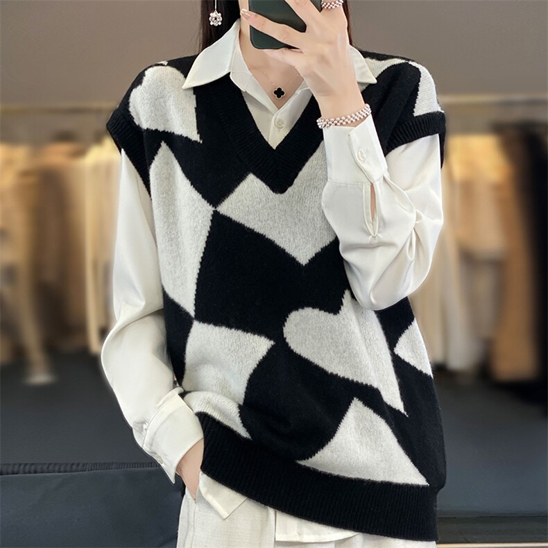 套头羊毛2024年秋季V领无袖格子马甲，女装羊毛衫，冀清阳荣