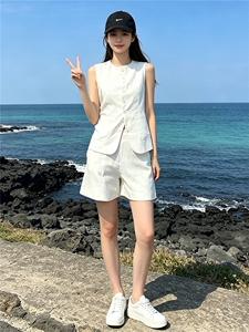 气质温柔风时尚套装女夏季新款法式小香风无袖上衣阔腿短裤两件套图片