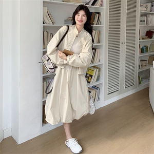 松弛感杏色工装套装裙女春秋2025年新款又a又飒穿搭背心裙两件套图片