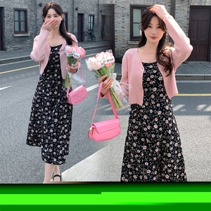 2025春秋新款韩系显瘦开衫上衣女法式收腰漂亮碎花连衣裙