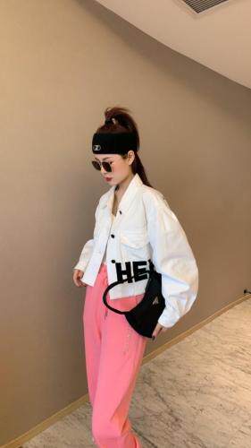 夏季新款彩色牛仔外套图片