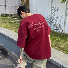 酒红色