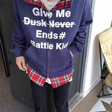 藏青色