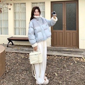 羊羔毛拼接短款羽绒服女2025年冬季新款小个子保暖减龄白鸭绒外套图片