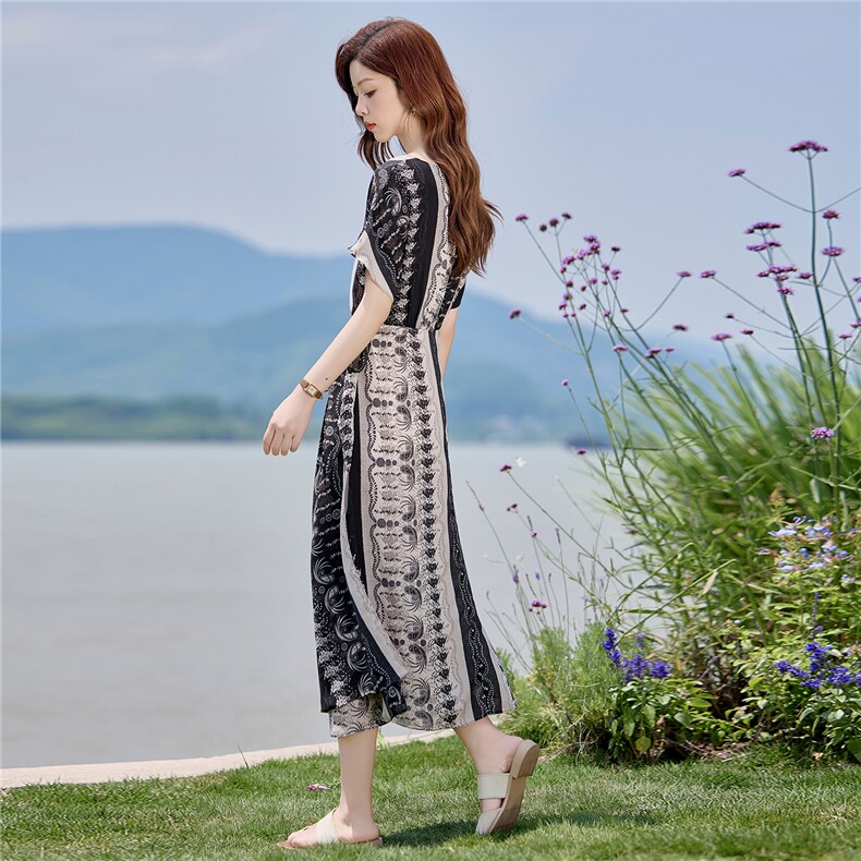高级感复古印花连衣裙女2025夏新款气质收腰显瘦独特漂亮度假长裙,女装连衣裙,慕依路