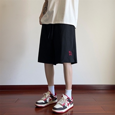 黑色