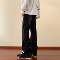黑色