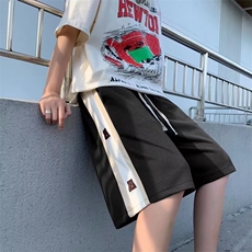 黑色