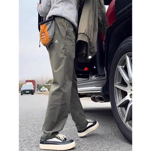 军绿色三角标工装冲锋裤男款防水防风软壳裤子尼龙速干运动登山裤图片