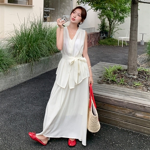 高级感御姐气质v领马甲半身裙两件套女2025夏季新款法式收腰显瘦图片