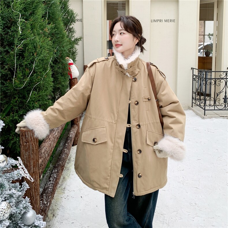 现货：冬季新款毛绒拼接休闲保暖中长款派克服2C135-8957P285K428，女装派克服，2C135