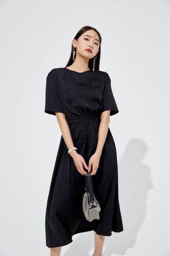 现货夏装后腰镂空设计连衣裙，女装连衣裙，M&VC