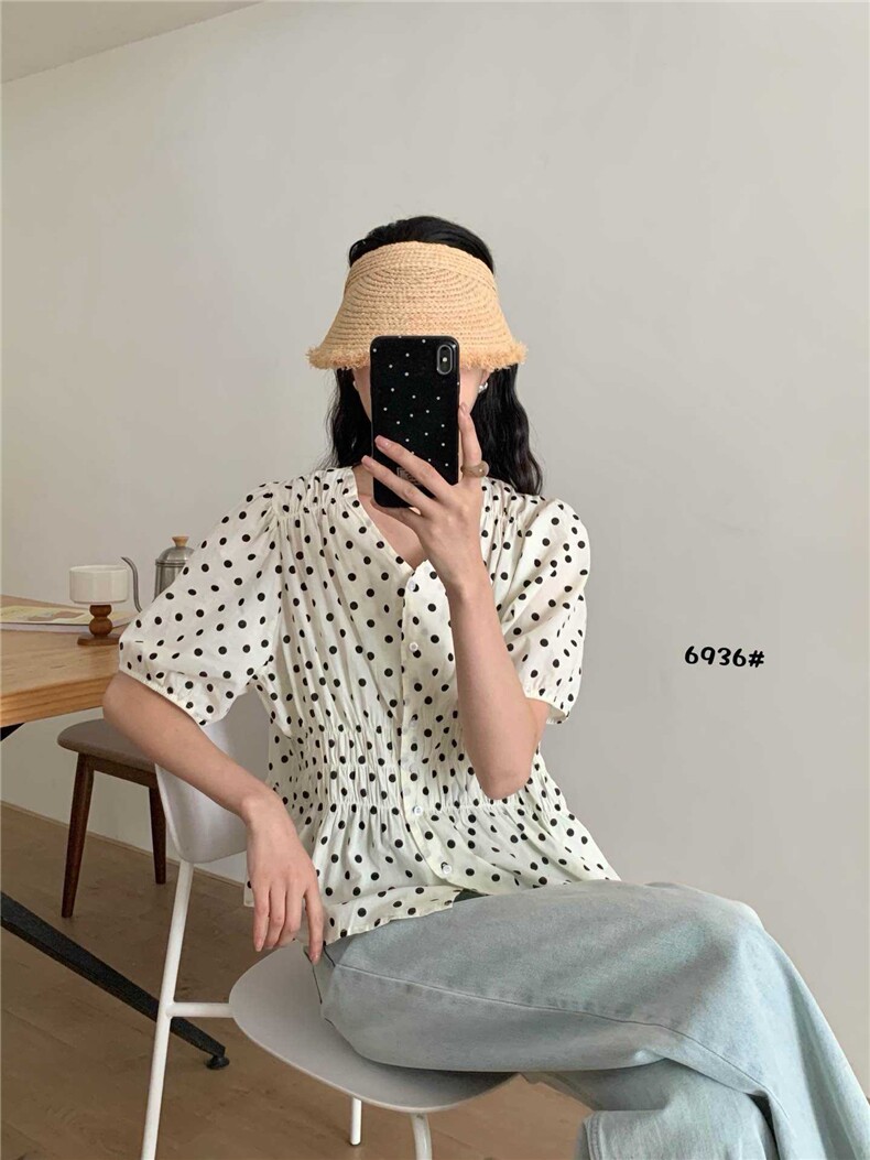 2025年夏季波点宽松精梳水洗很薄很舒适的纯棉小T,女装T恤,洛丽兰可