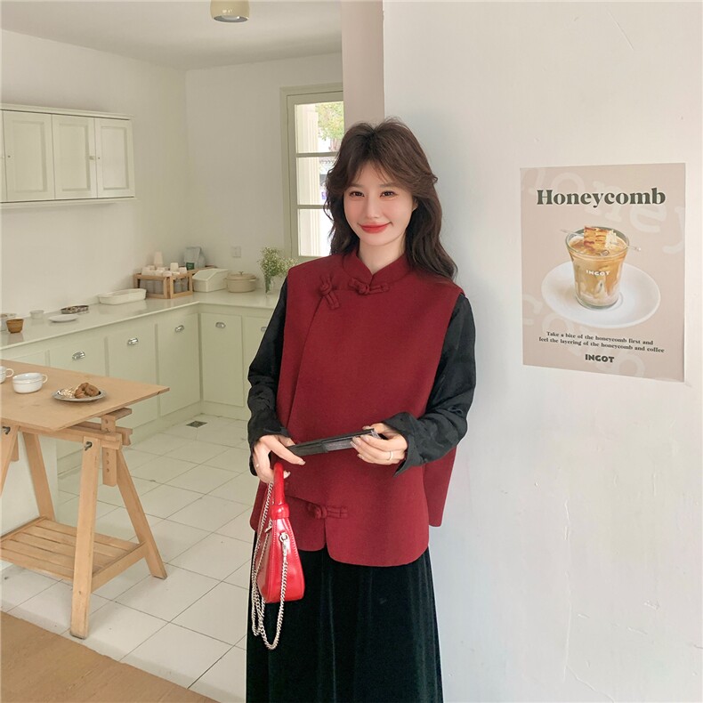 新品档口有货红色风盘扣马甲打底衬衫两件套601-P205-K298,女装套装/套裙,2C126