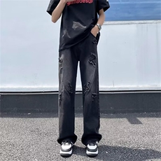 黑色