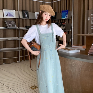 复古刺绣牛仔背带裙连衣裙女夏2025新款学院风两件套减龄甜美少女图片