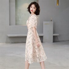碎花短袖连衣裙女夏季2026年新款法式气质雪纺显瘦妈妈高级感裙子，女装连衣裙，韩蔻秀