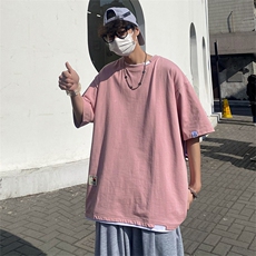 粉红色