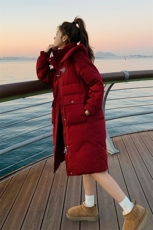 红色牛角扣连帽羽绒服女2025冬季新款中长款加厚保暖白鸭绒外套潮，女装羽绒服，2C176