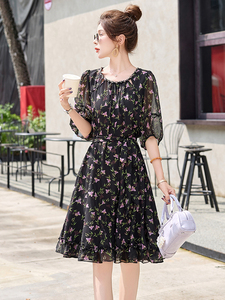 （现货）时尚气质碎花连衣裙女2025夏季新款小个子显瘦减龄a字裙图片