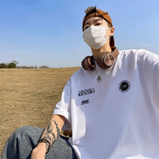 白色