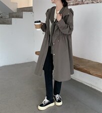 现货印花休闲口袋收腰风衣，女装风衣，汐美